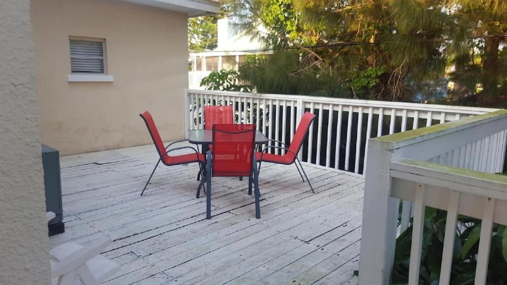 Spacious Beach House Unit,Beautifully Furnished 2 Bed 2Bath./2Min.Walk To Beach Clearwater Beach Exterior foto