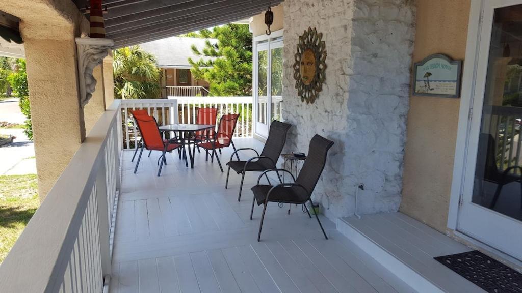 Spacious Beach House Unit,Beautifully Furnished 2 Bed 2Bath./2Min.Walk To Beach Clearwater Beach Exterior foto