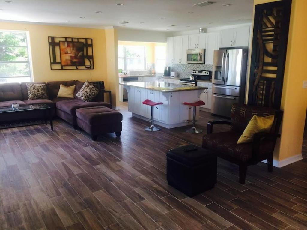 Spacious Beach House Unit,Beautifully Furnished 2 Bed 2Bath./2Min.Walk To Beach Clearwater Beach Exterior foto