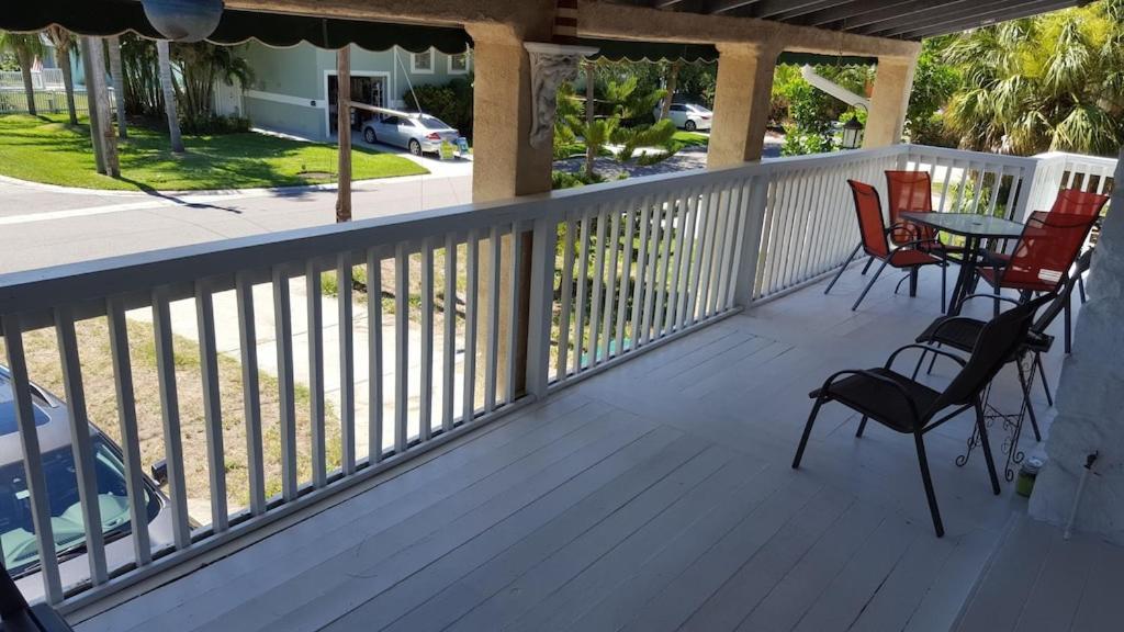 Spacious Beach House Unit,Beautifully Furnished 2 Bed 2Bath./2Min.Walk To Beach Clearwater Beach Exterior foto