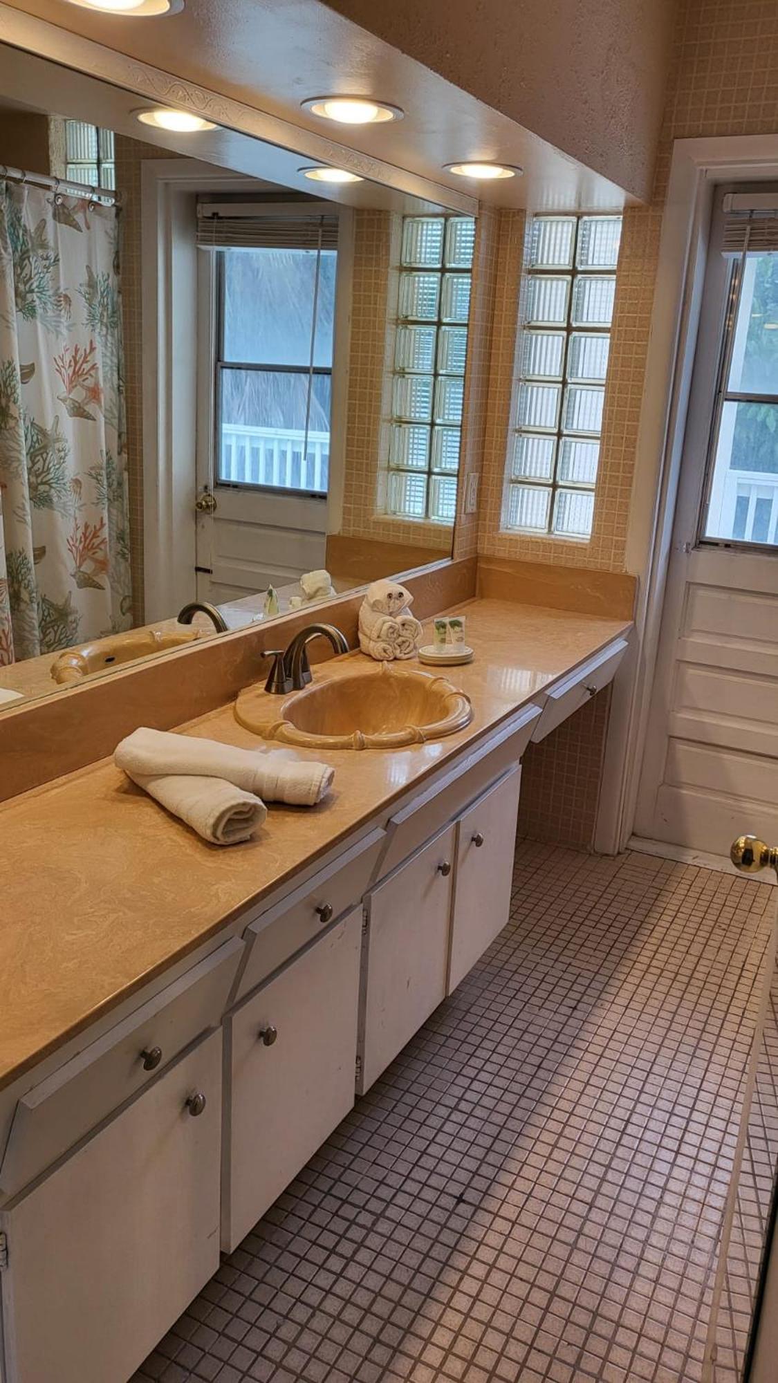 Spacious Beach House Unit,Beautifully Furnished 2 Bed 2Bath./2Min.Walk To Beach Clearwater Beach Exterior foto